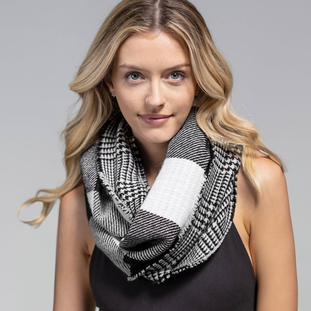 Reversible Checkered Print Infinity Scarf Black White - SKRF