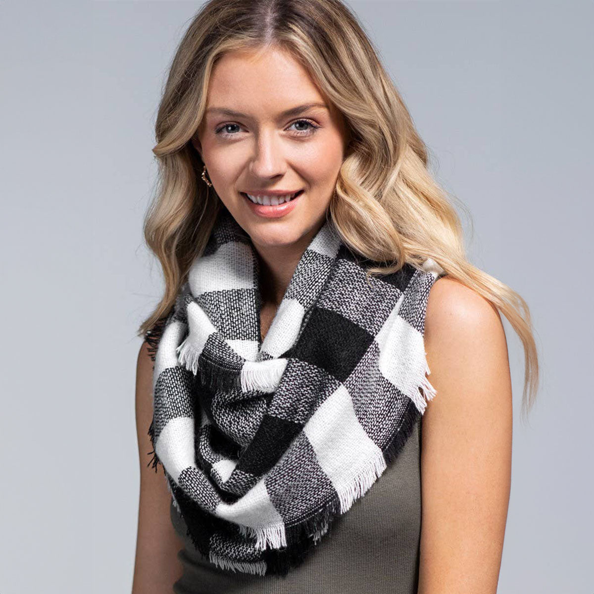 Woven Buffalo Checkered Infinity Scarf Black White - SKRF